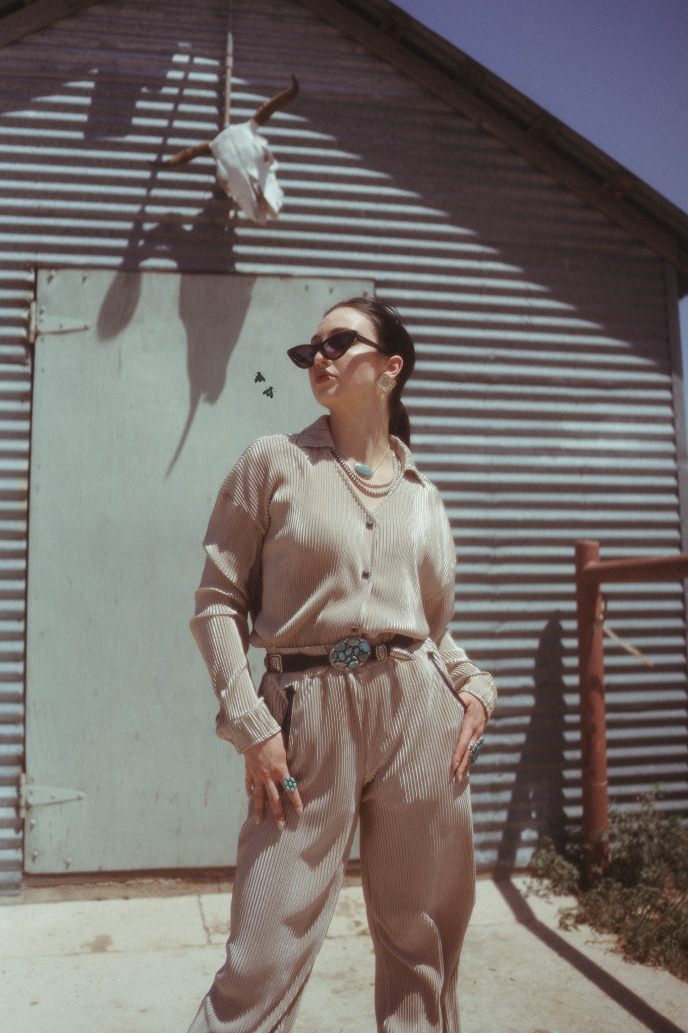PONY UP PLISSE PANT * TAUPE
