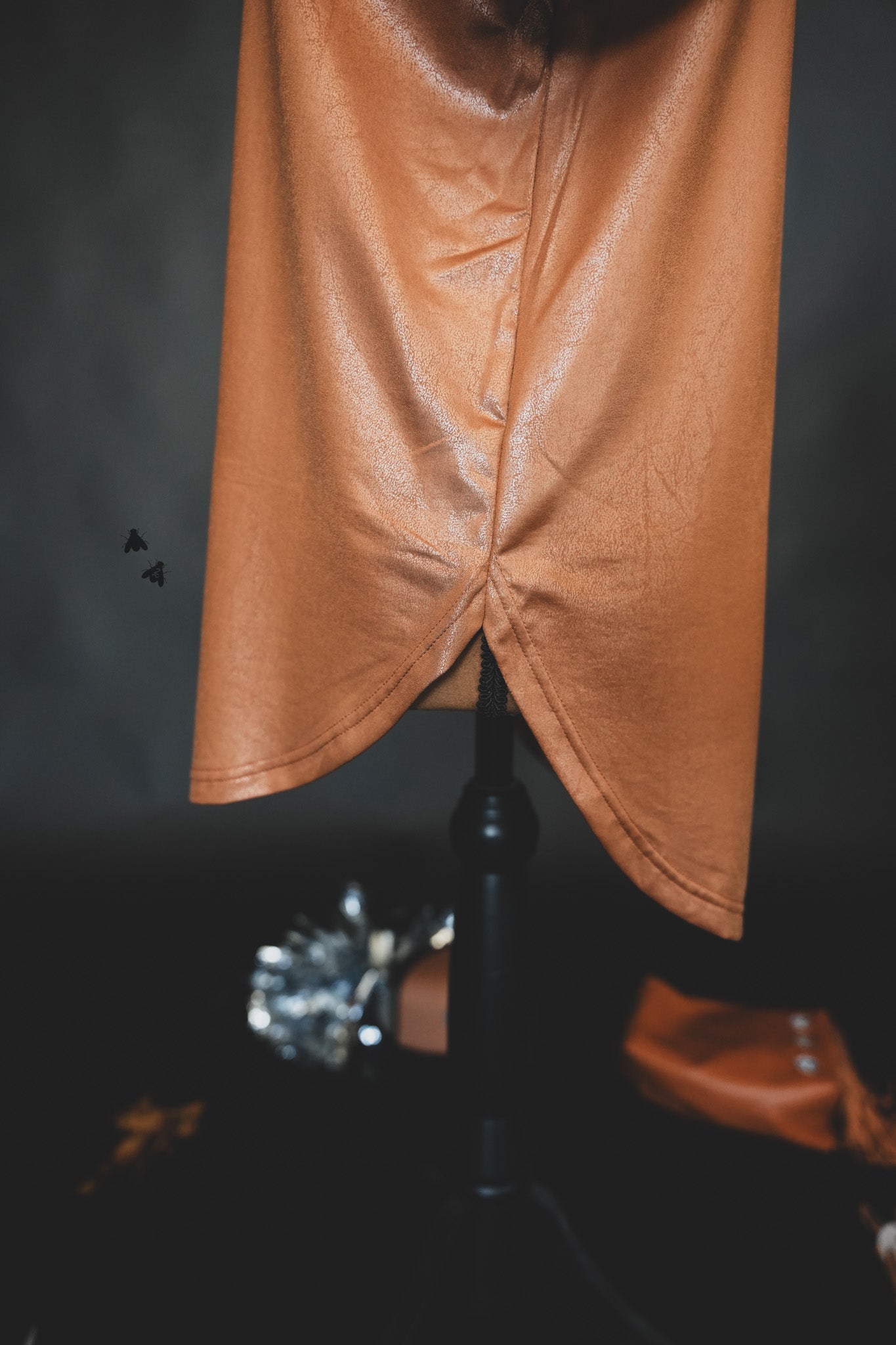 SWANKY LEATHER *SADDLE