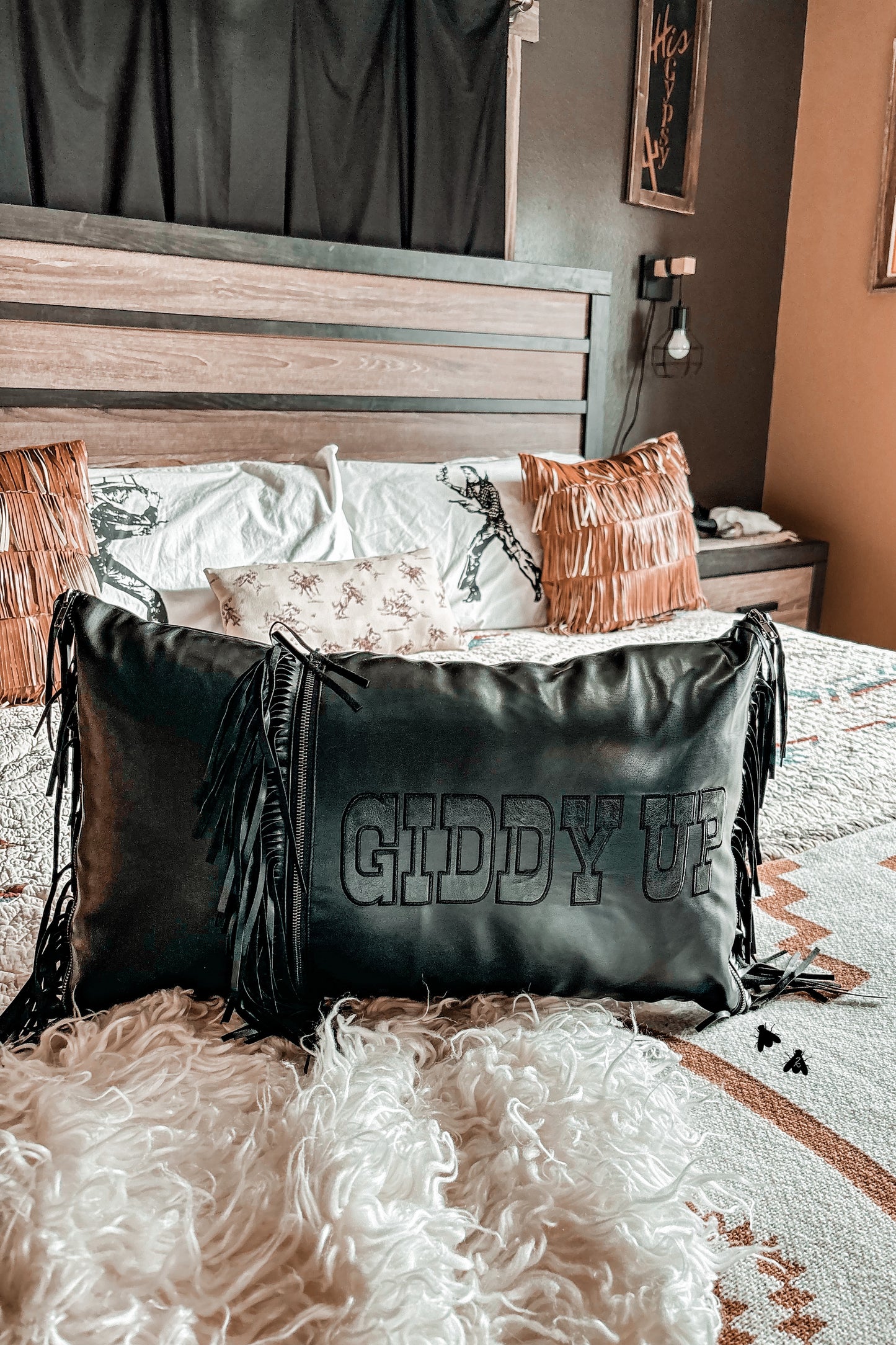 GIDDY UP PILLOW cover