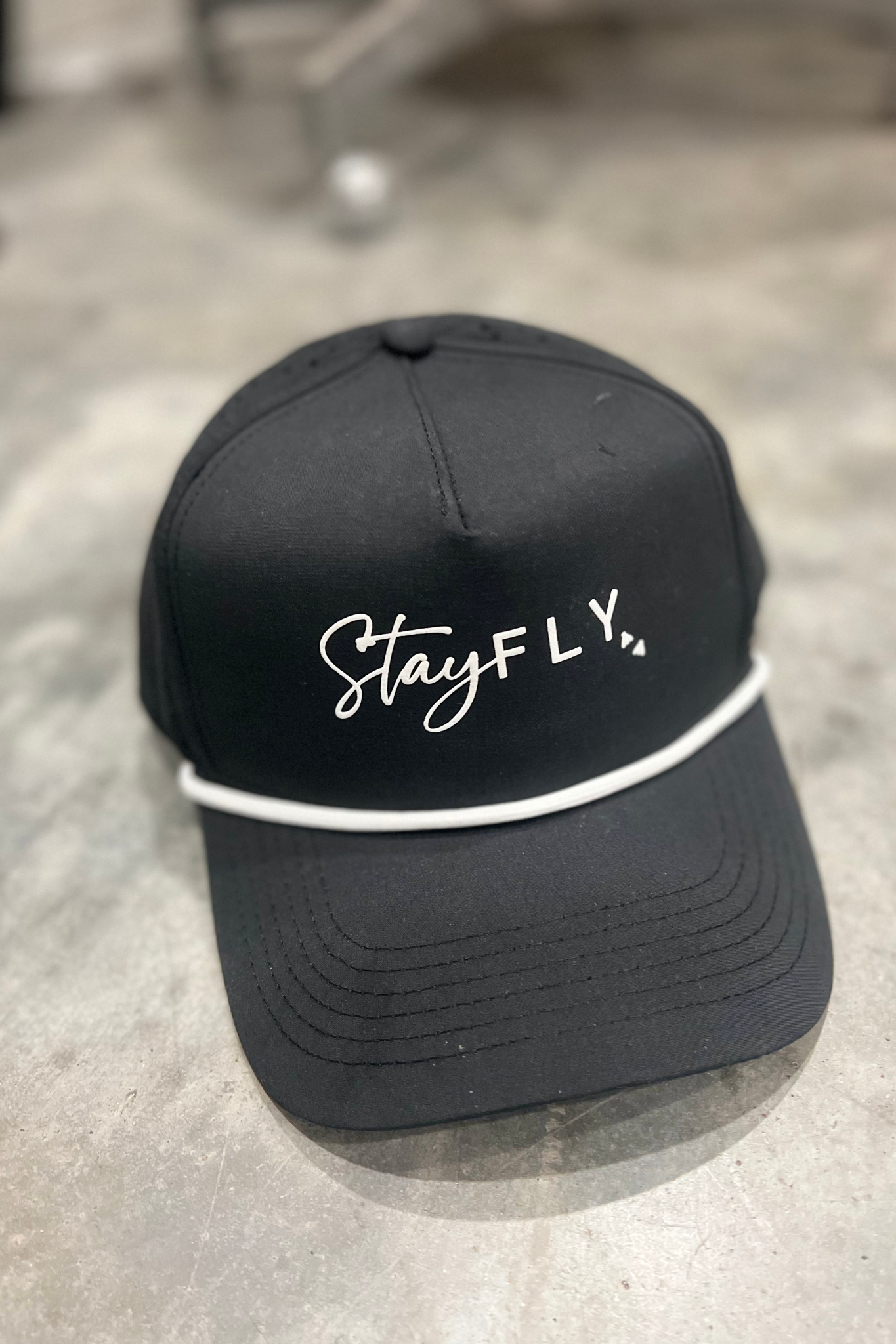FLY HEAD * TUXEDO