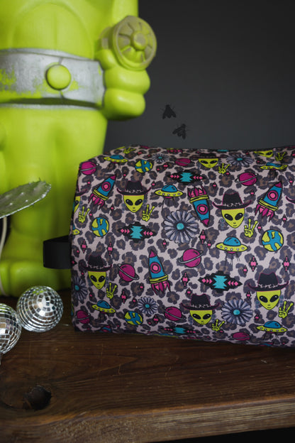 TAKE ME AWAY TRAVELER *SUPER SALE