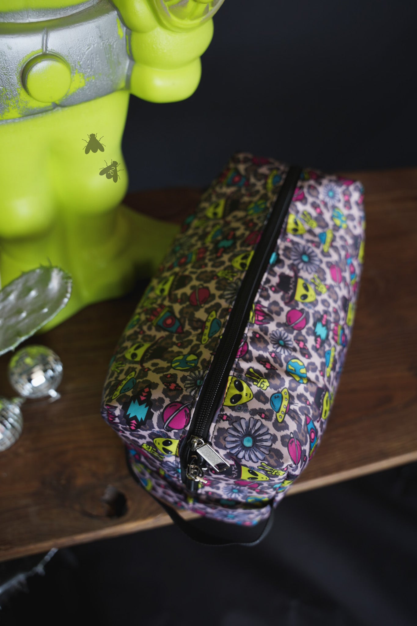 TAKE ME AWAY TRAVELER *SUPER SALE