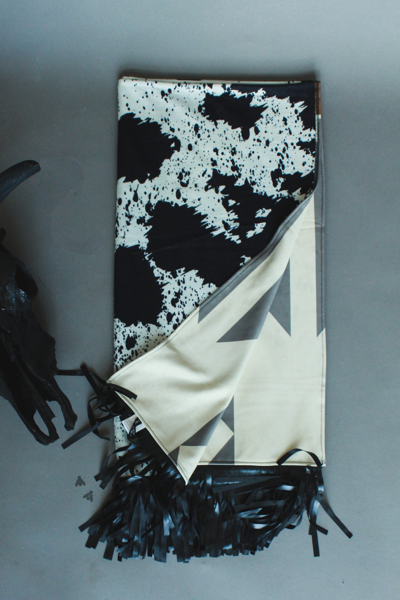 QUEEN BEE BLANKET [LG]