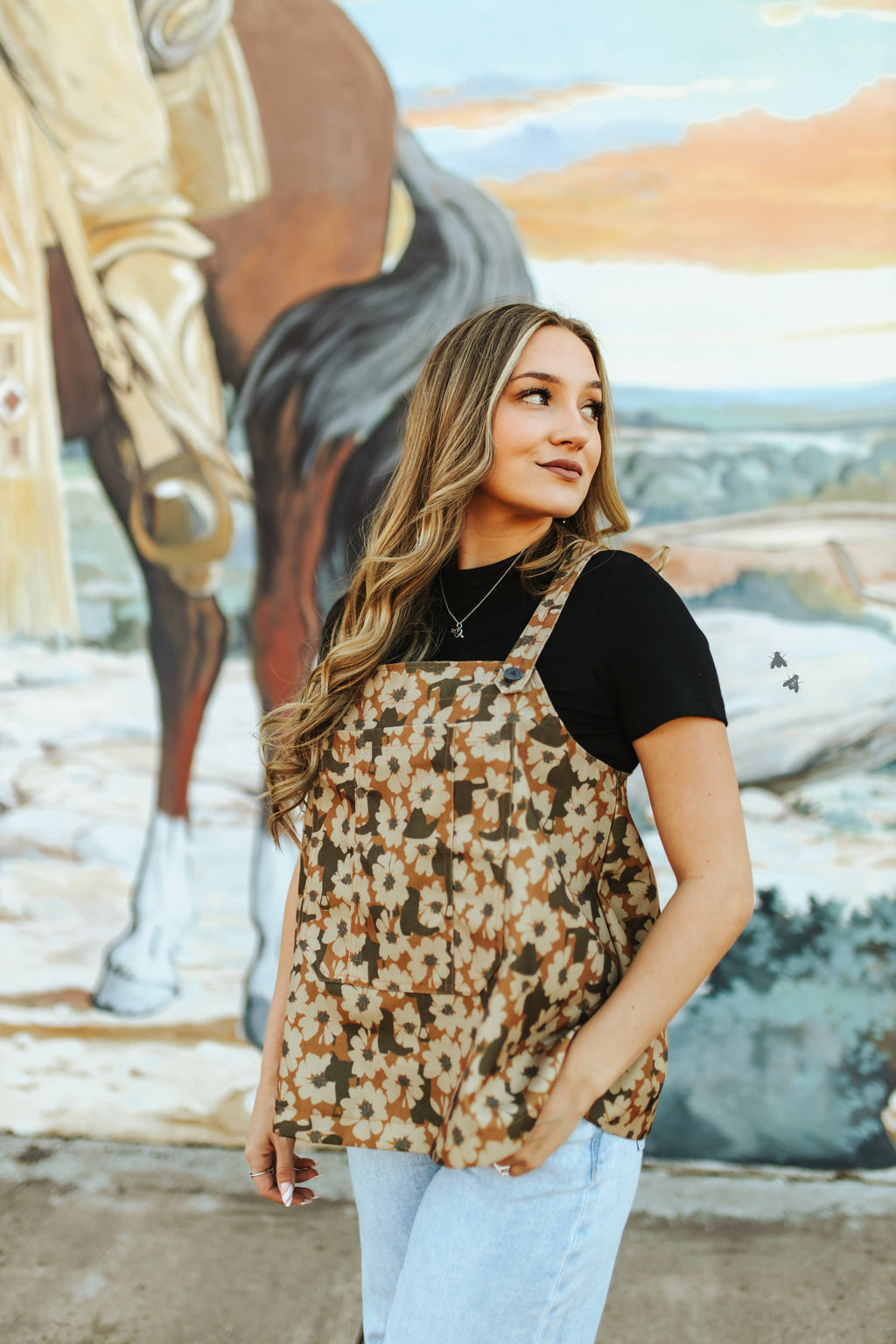 $5!! BUCKIN BIBS *FLORAL