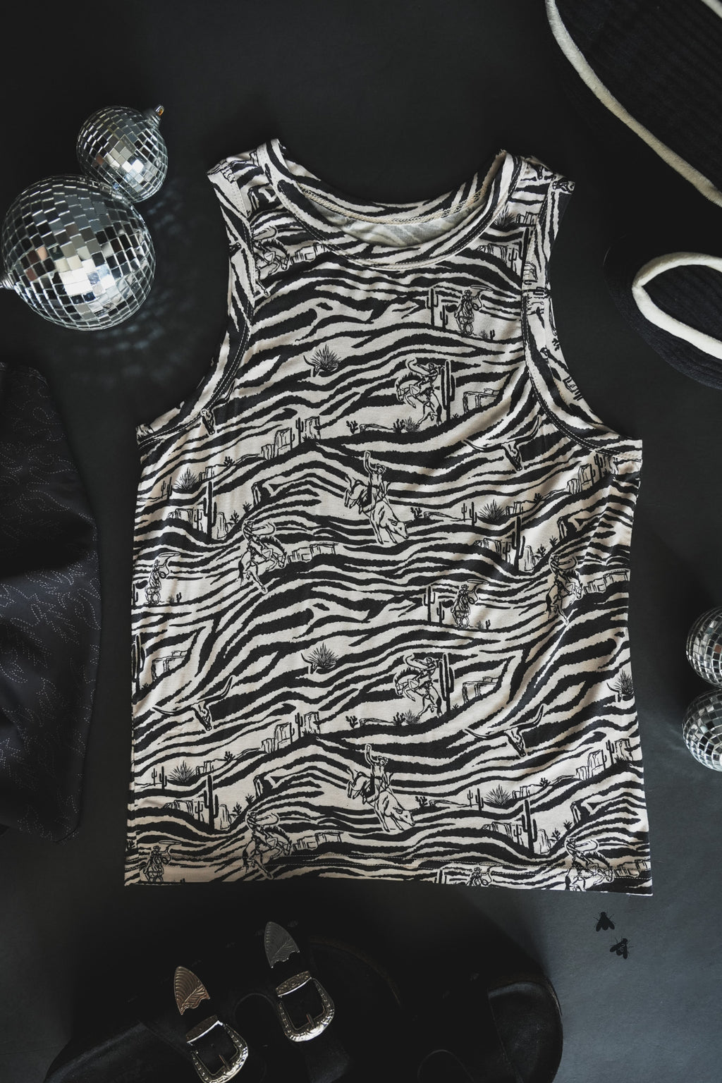 $5!! - THE COWBOY ZOO TANK