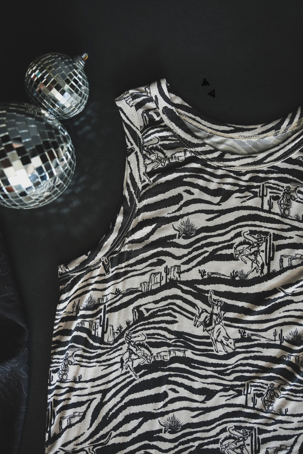 $5!! - THE COWBOY ZOO TANK