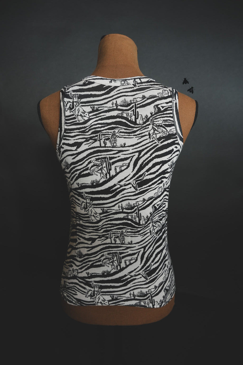 $5!! - THE COWBOY ZOO TANK