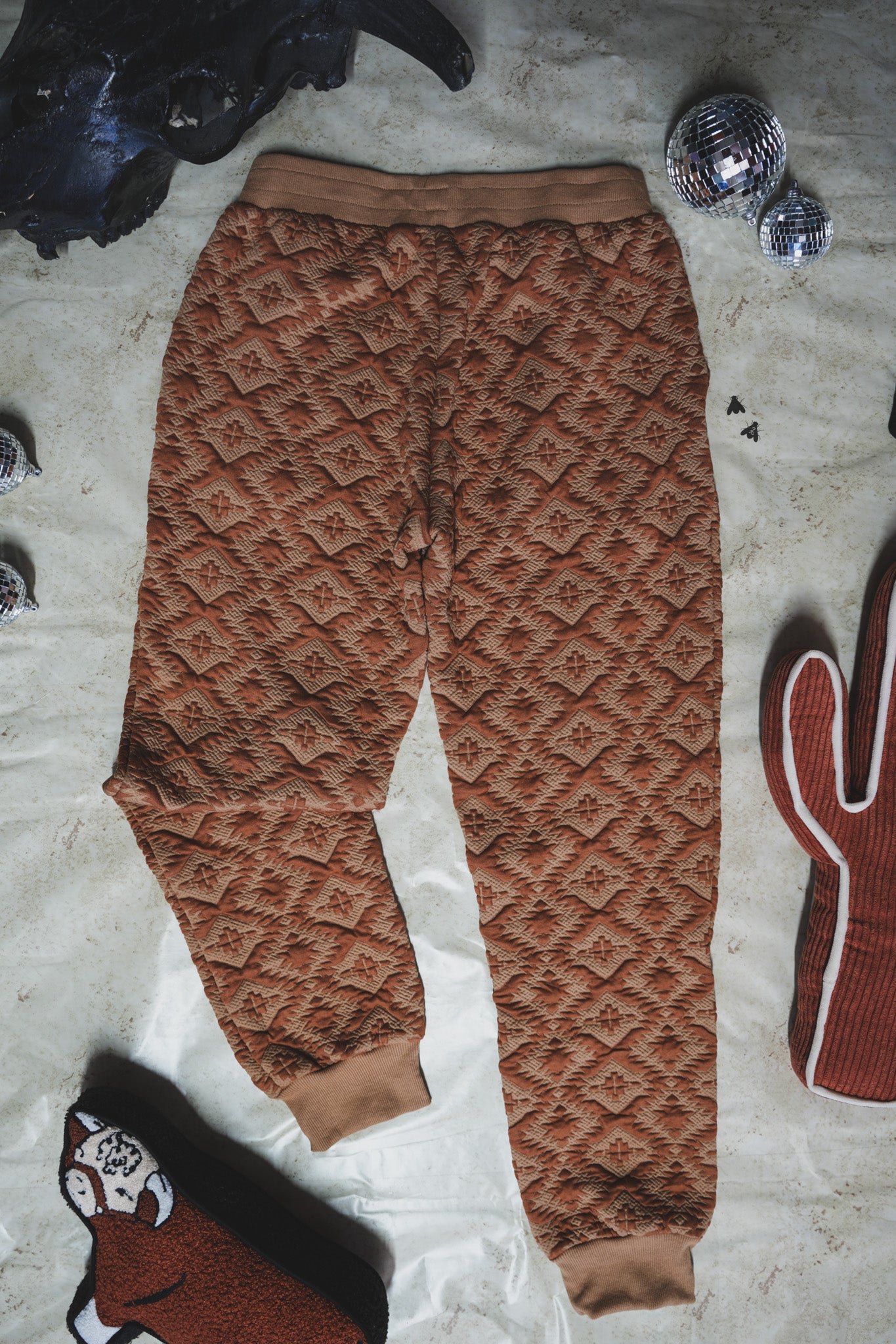 < $5 !  - COMFY CROSSFIRE JOGGERS