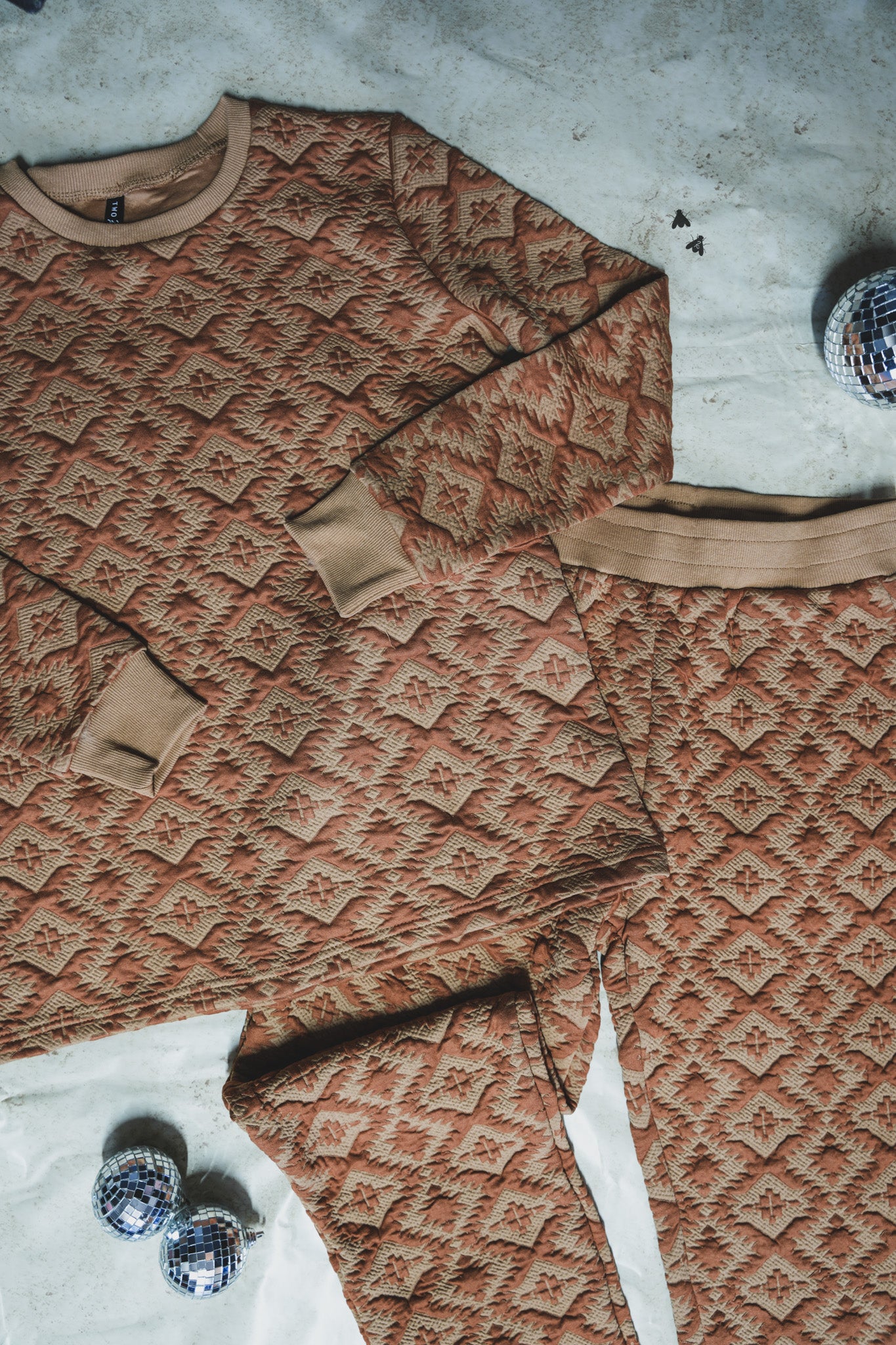 < $5 !  - COMFY CROSSFIRE JOGGERS