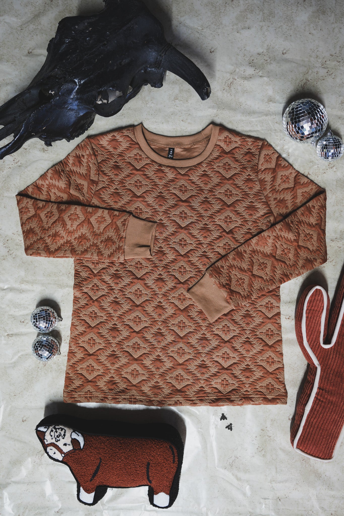 < $5 !  - COMFY CROSSFIRE TOP