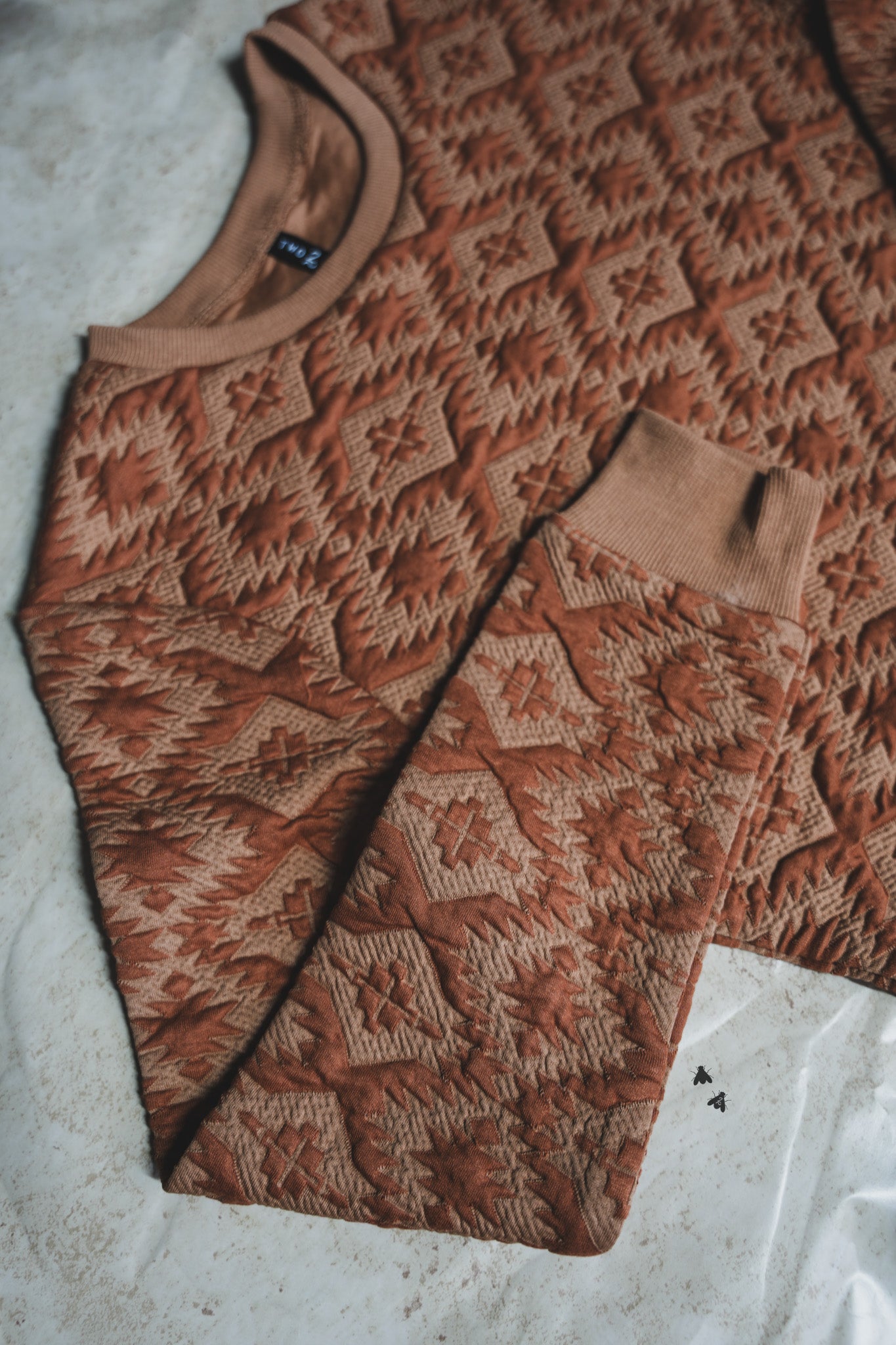 < $5 !  - COMFY CROSSFIRE TOP