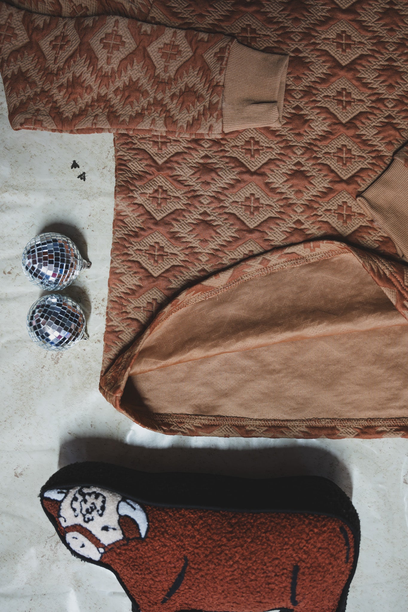 < $5 !  - COMFY CROSSFIRE TOP