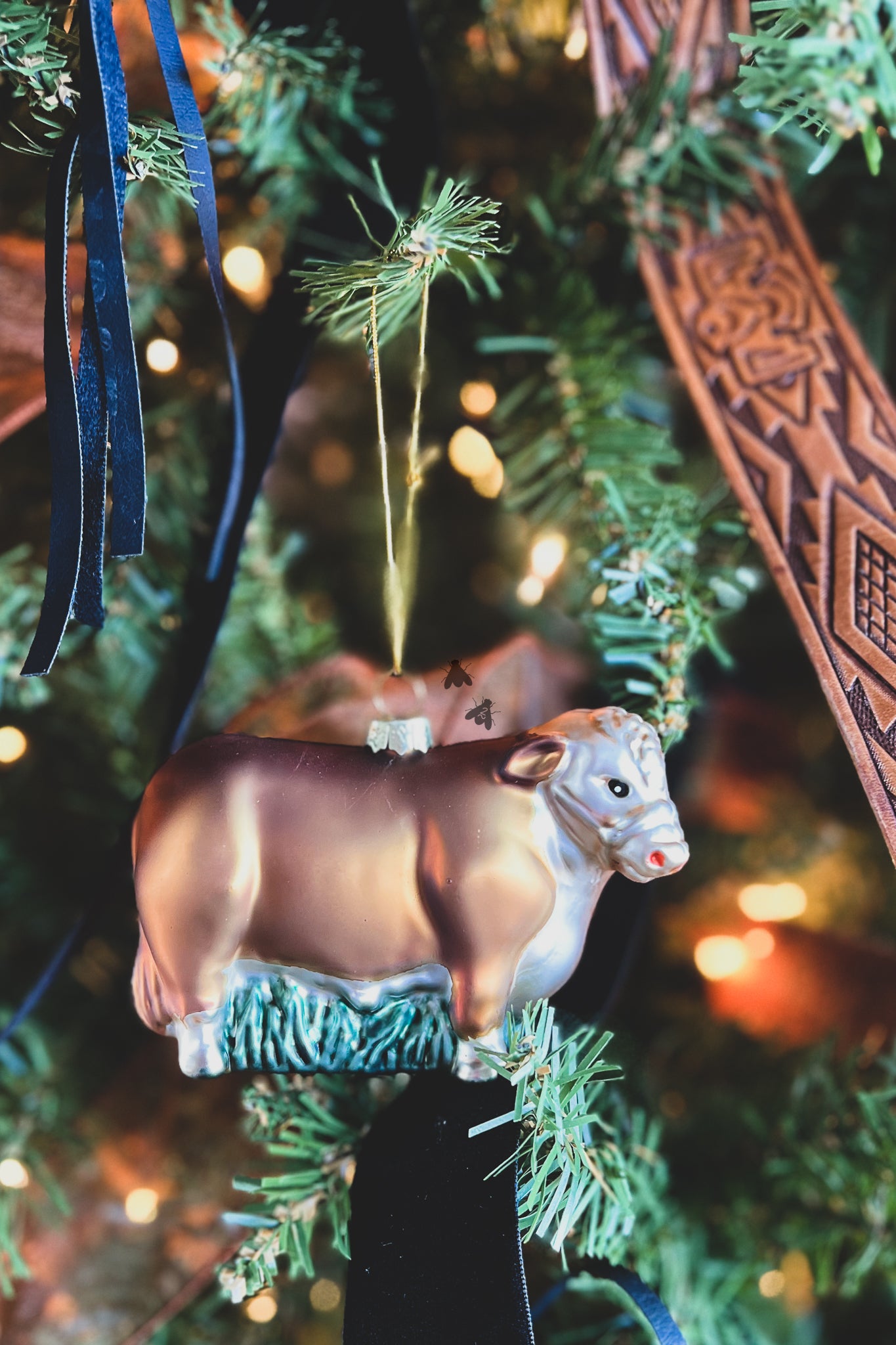 FLY HERD ORNAMENT *HEREFORD