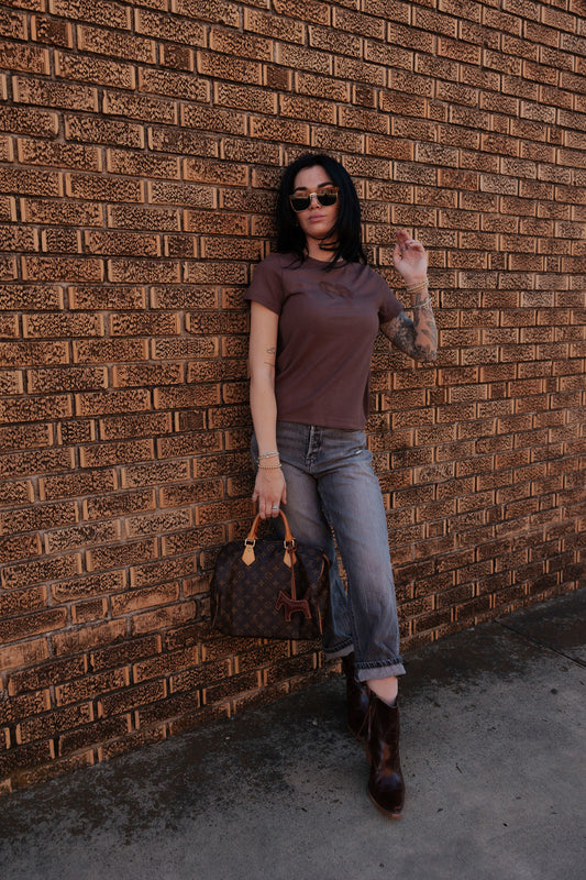 BUCK OUT CUT OUT SS *CHOCOLATE