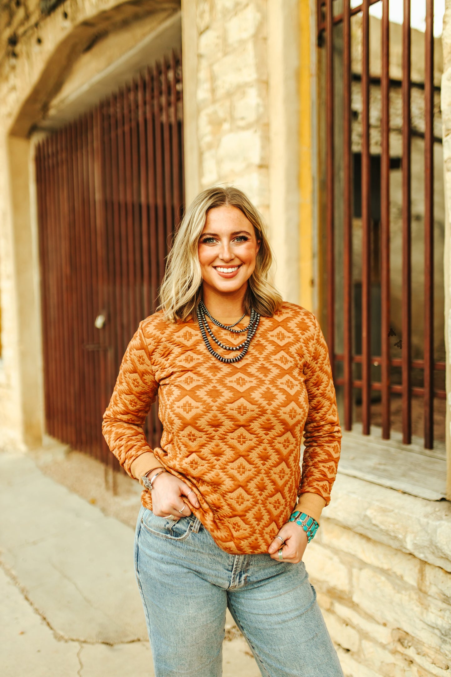 < $5 !  - COMFY CROSSFIRE TOP