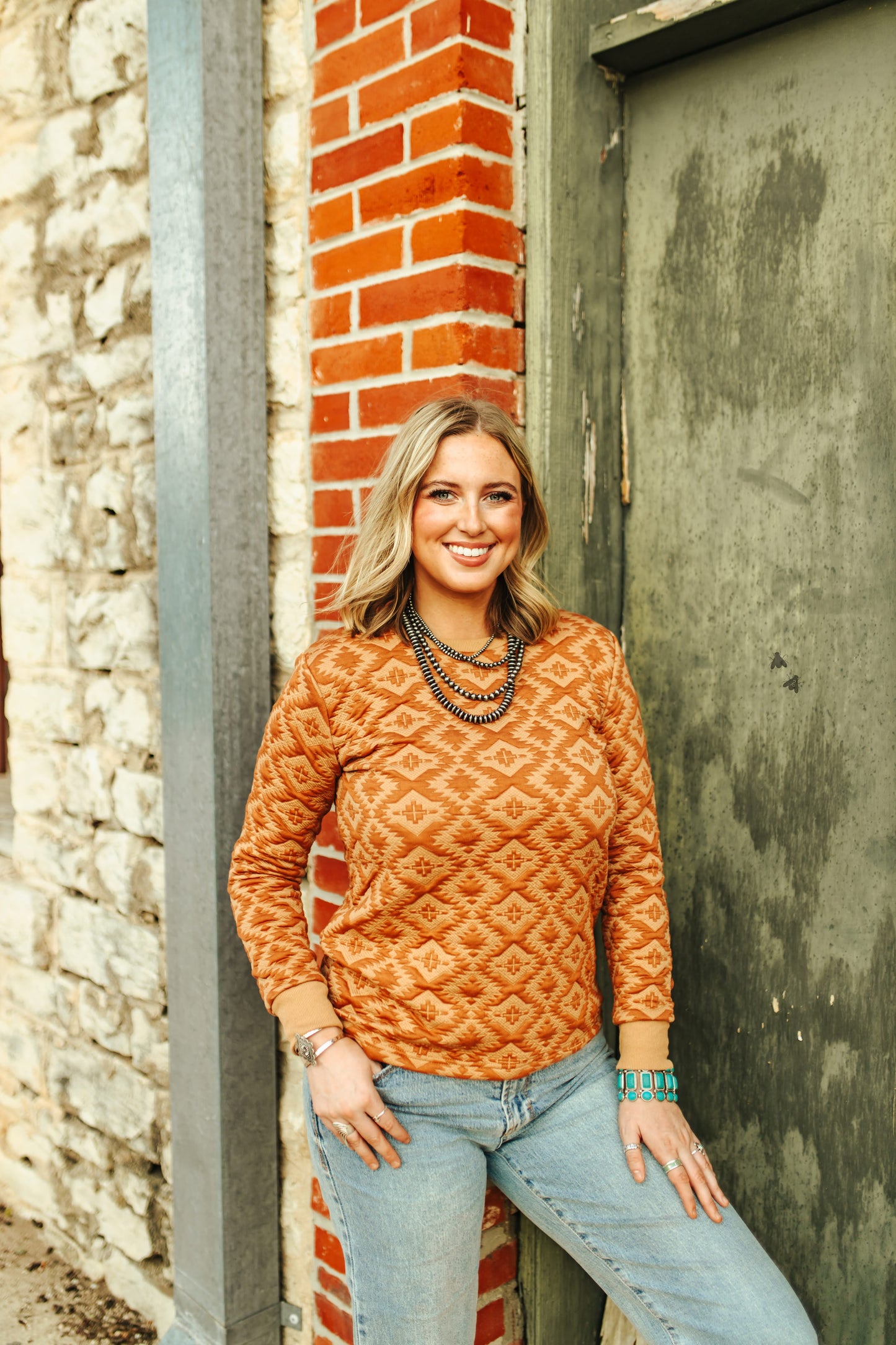 < $5 !  - COMFY CROSSFIRE TOP