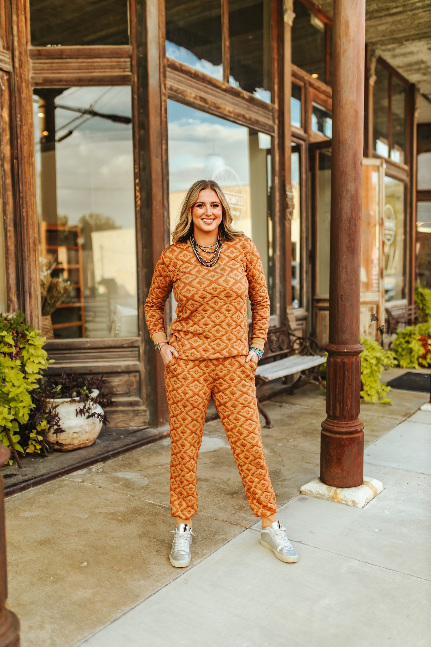 < $5 !  - COMFY CROSSFIRE JOGGERS