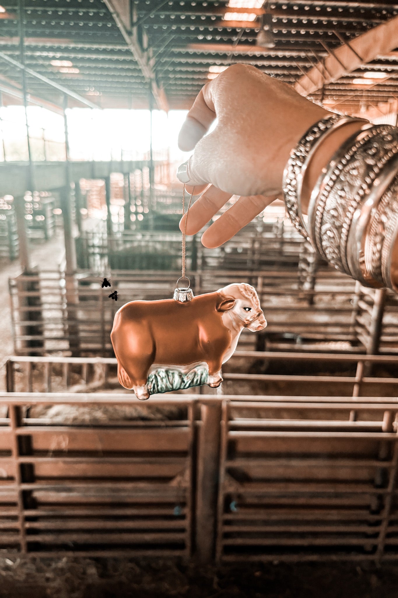 FLY HERD ORNAMENT *HEREFORD