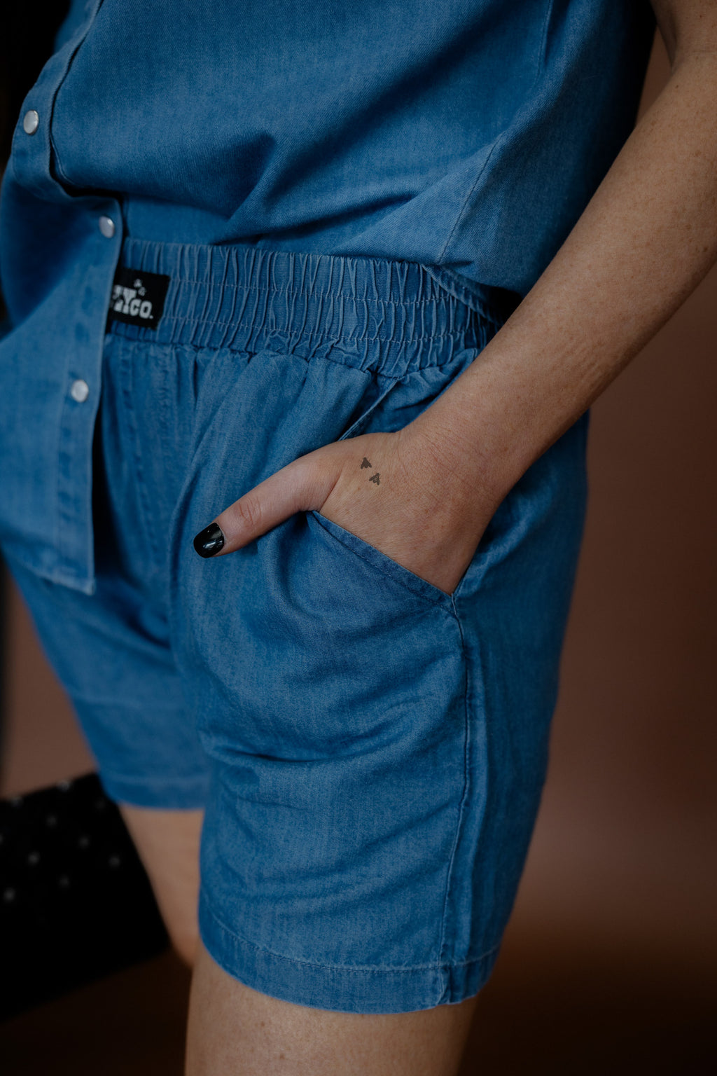 DENIM DALLY *MEDIUM WASH