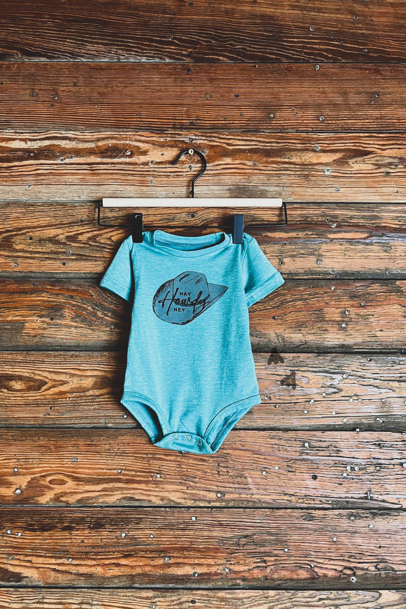 HEY HOWDY [BABY]