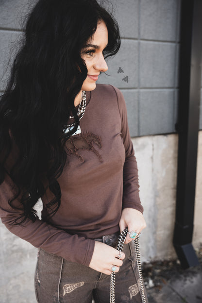 BUCK OUT CUT OUT L/S *MOCHA