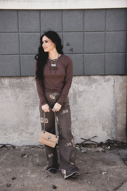 BUCK OUT CUT OUT L/S *MOCHA