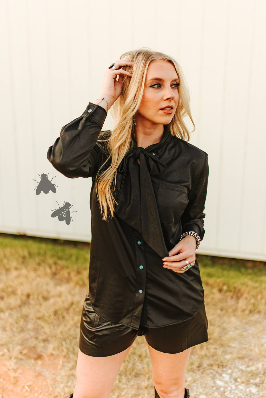 LEATHER OUTLAW *MIDNIGHT